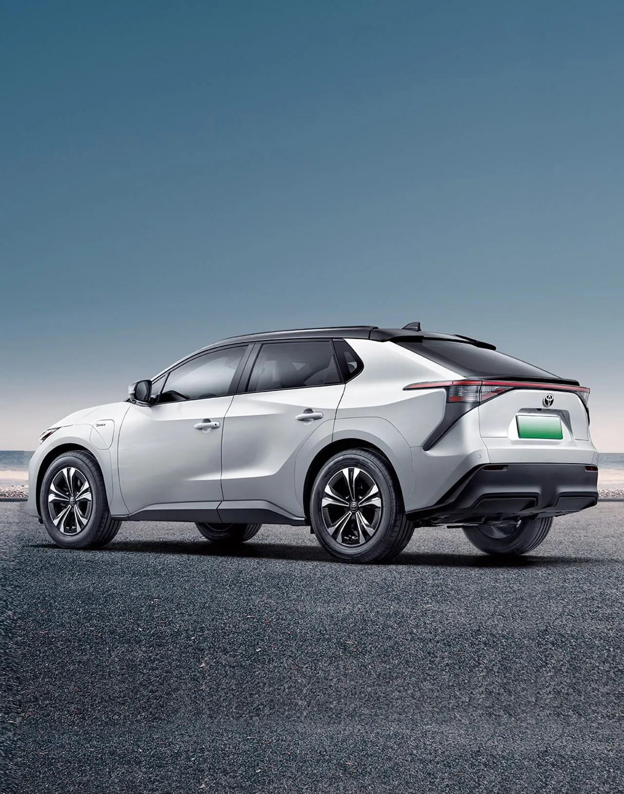 Toyota bZ4x Elite — vedere din spate — ECOMOTION în Chișinău