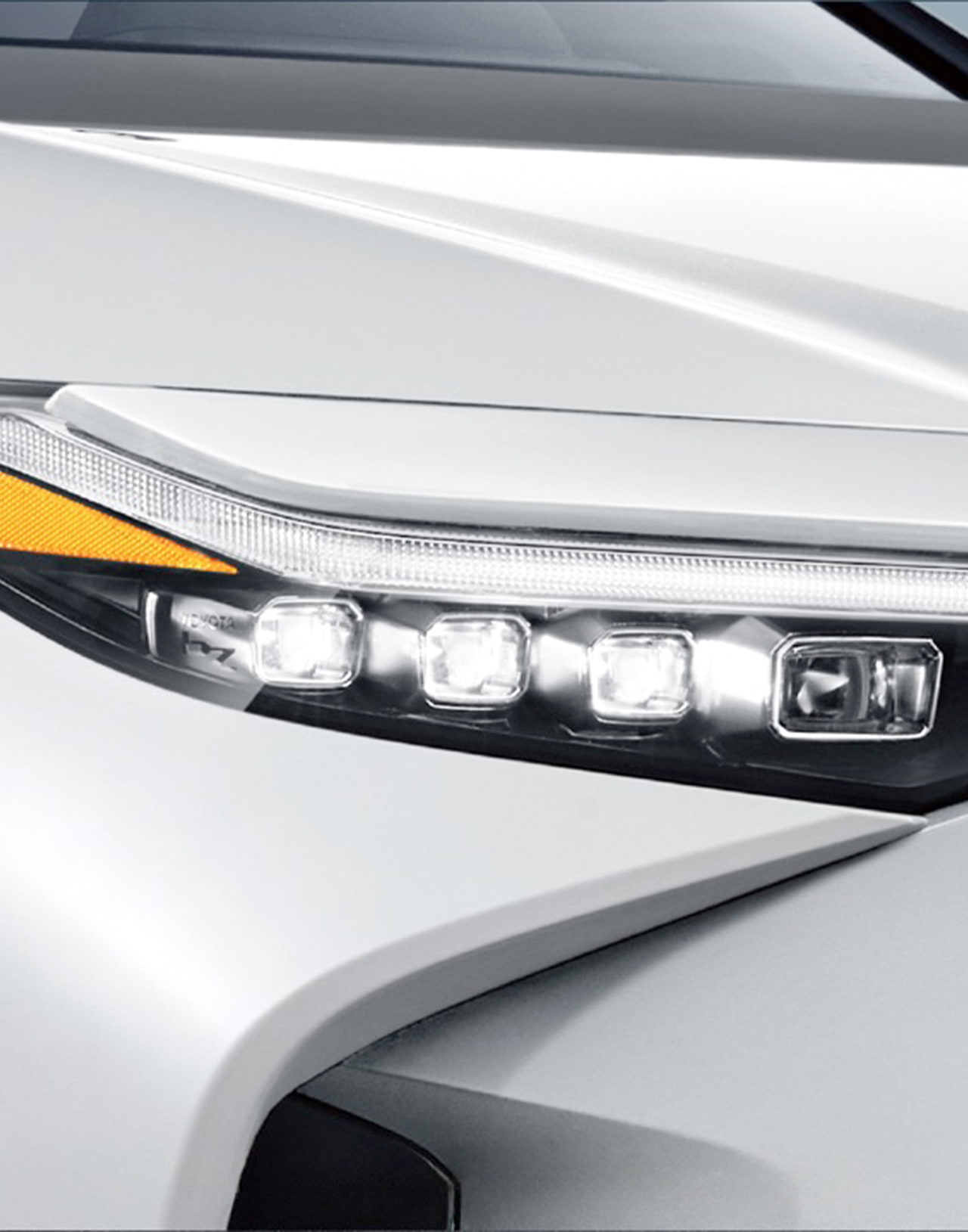 LED фары Toyota bZ4X, демонстрирующие современный и эффективный световой дизайн