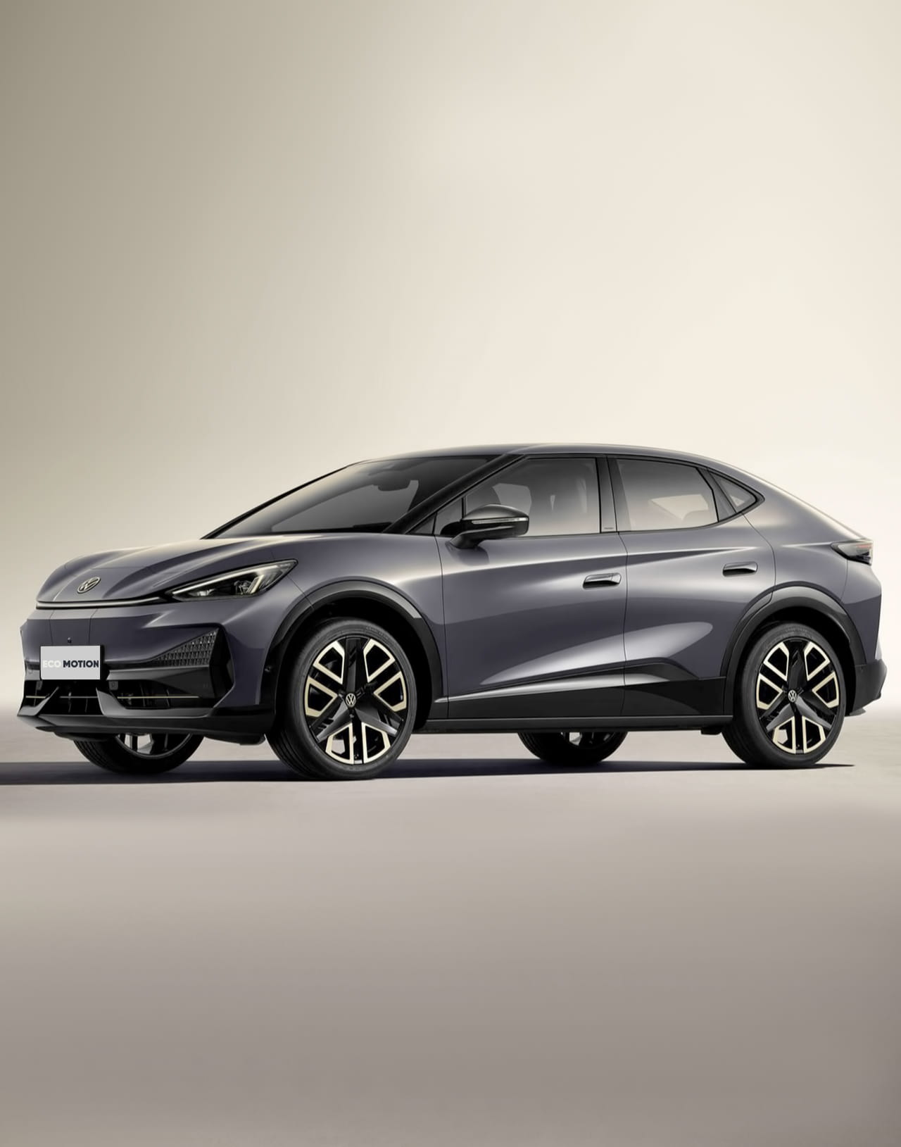 Боковой вид Volkswagen ID.UNYX PRO с LED-фарами, светящейся полосой и аэродинамичным дизайном.