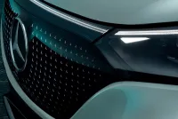 Mercedes EQE SUV — вид спереди — ECOMOTION в Кишинёве
