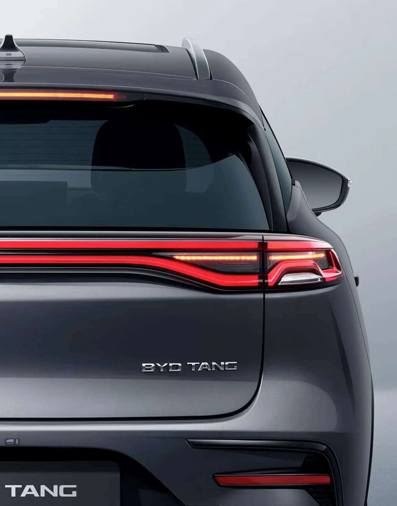 BYD TANG EV 4WD 635KM — vedere din spate — ECOMOTION în Chișinău