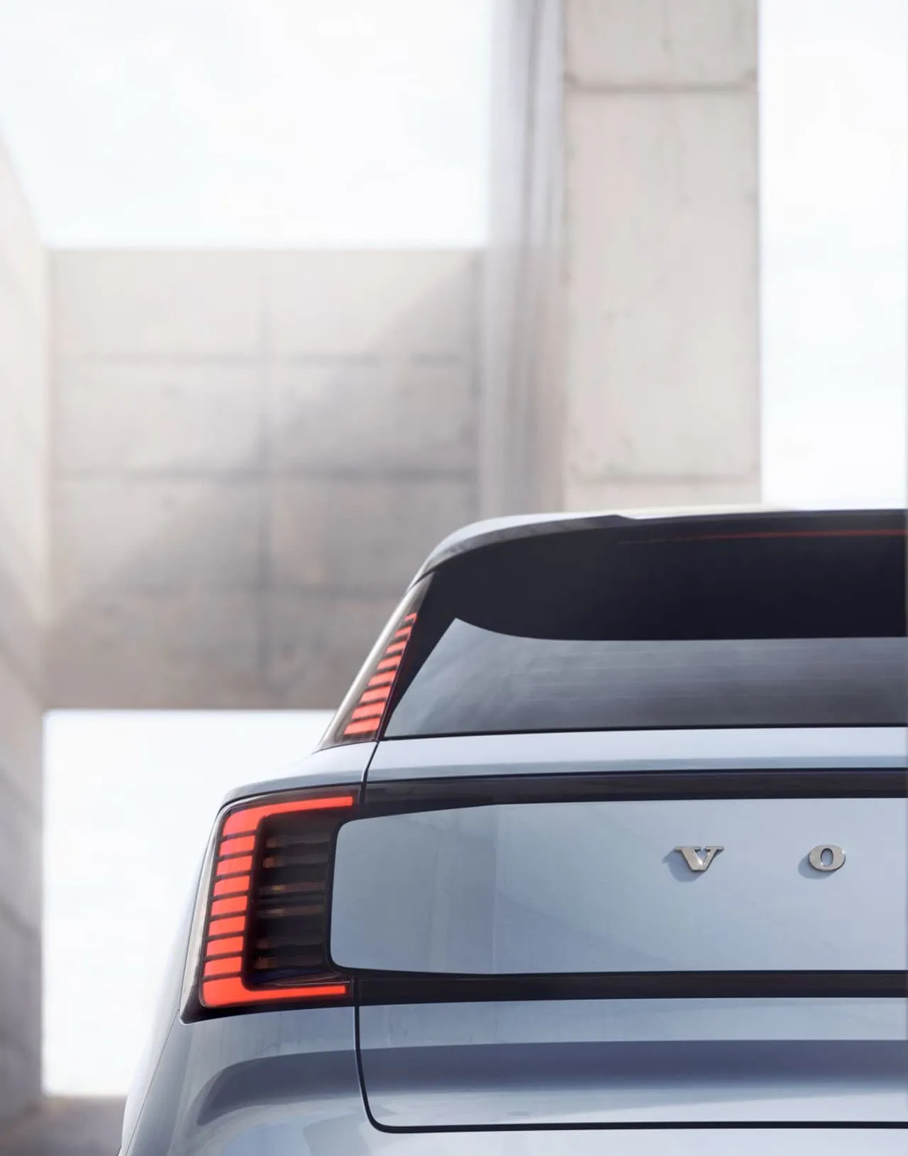 VOLVO EX30 4WD High Performance Ultra Edition — vedere din spate — ECOMOTION Moldova