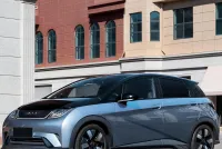 BYD Dolphin (2025) — вид спереди — ECOMOTION Молдова