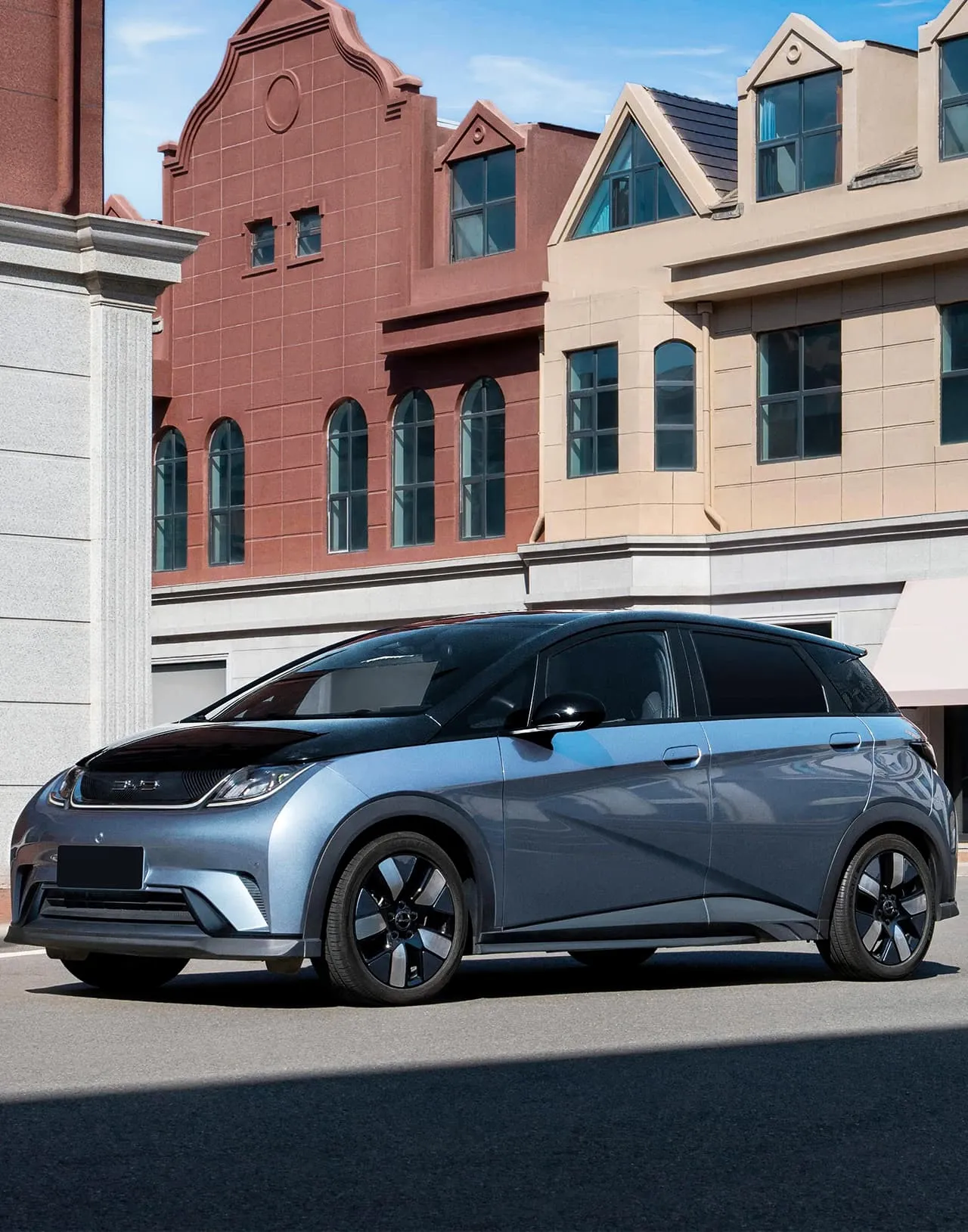 BYD Dolphin (2025) — vedere din față — ECOMOTION Moldova