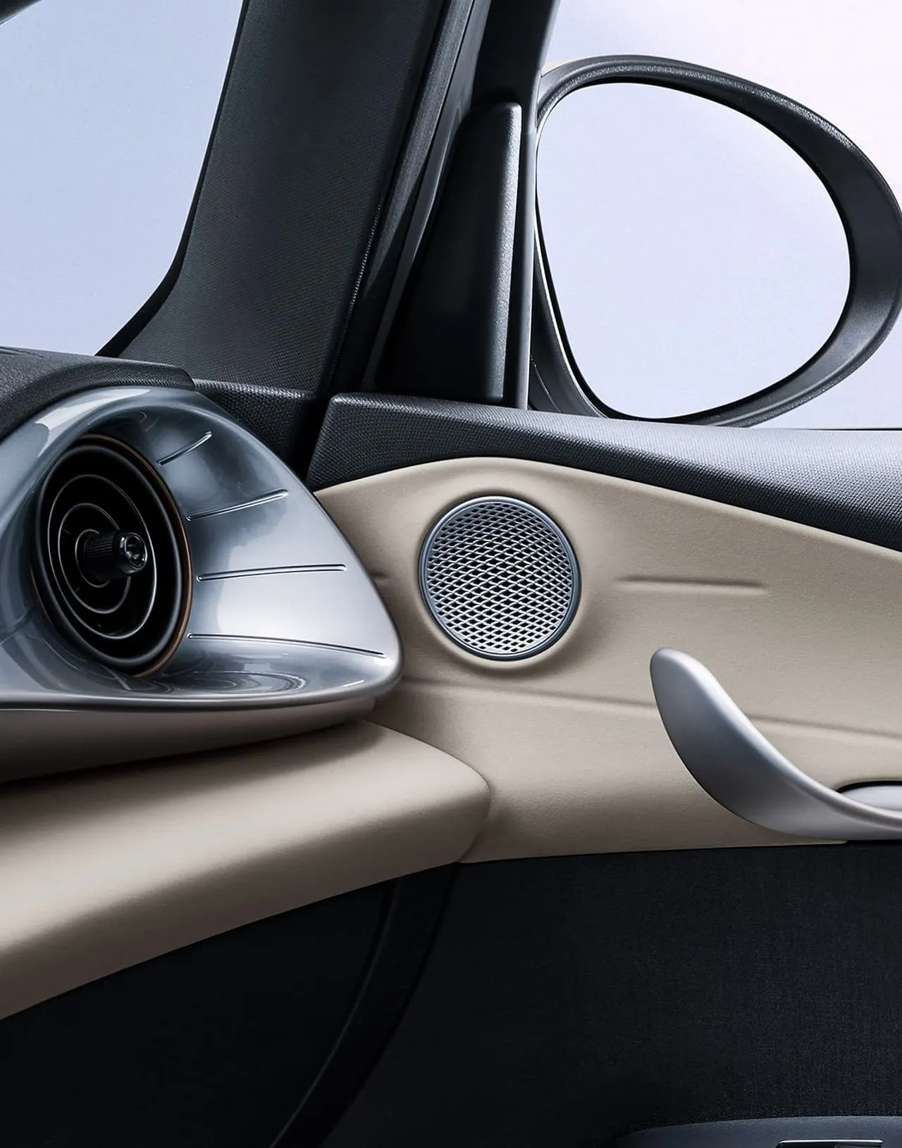 BYD Dolphin (2025) — interior — ECOMOTION Moldova