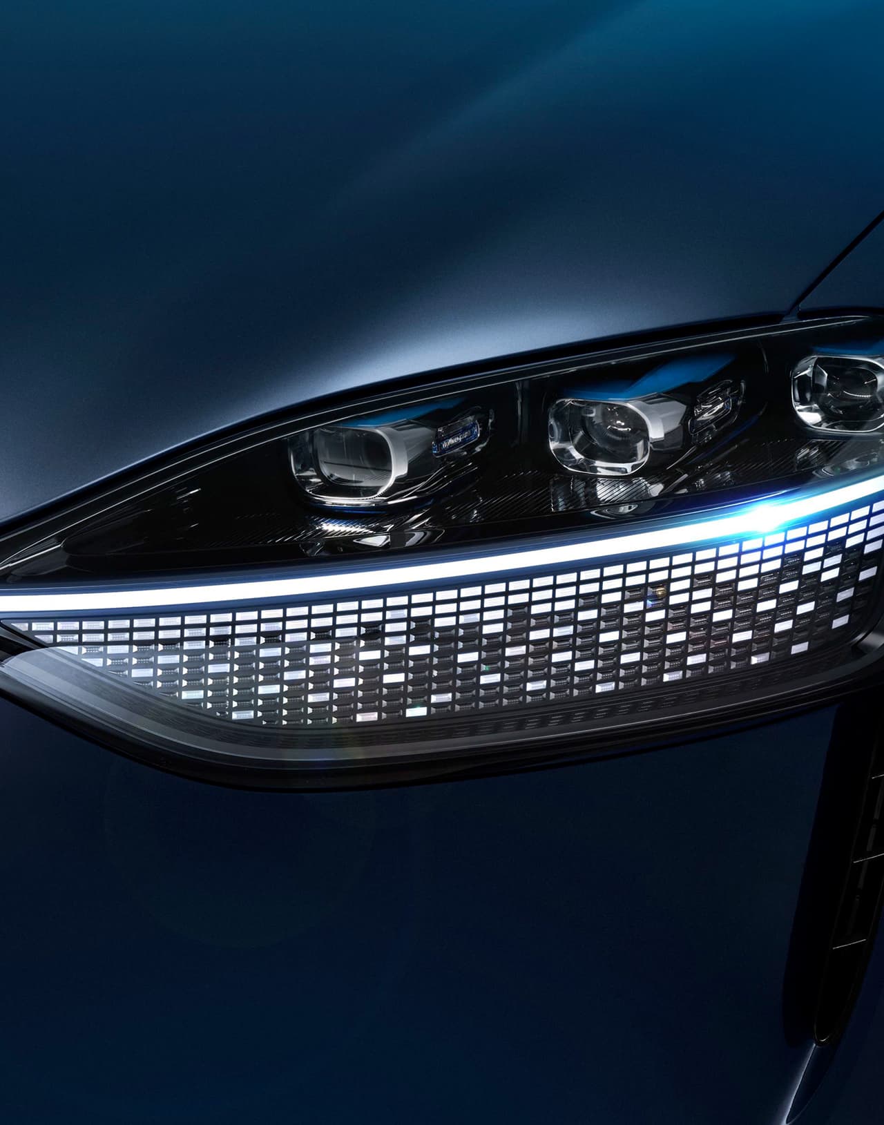 Huawei AITO M9 PHEV - стильная светодиодная фара гибридного кроссовера в Молдове