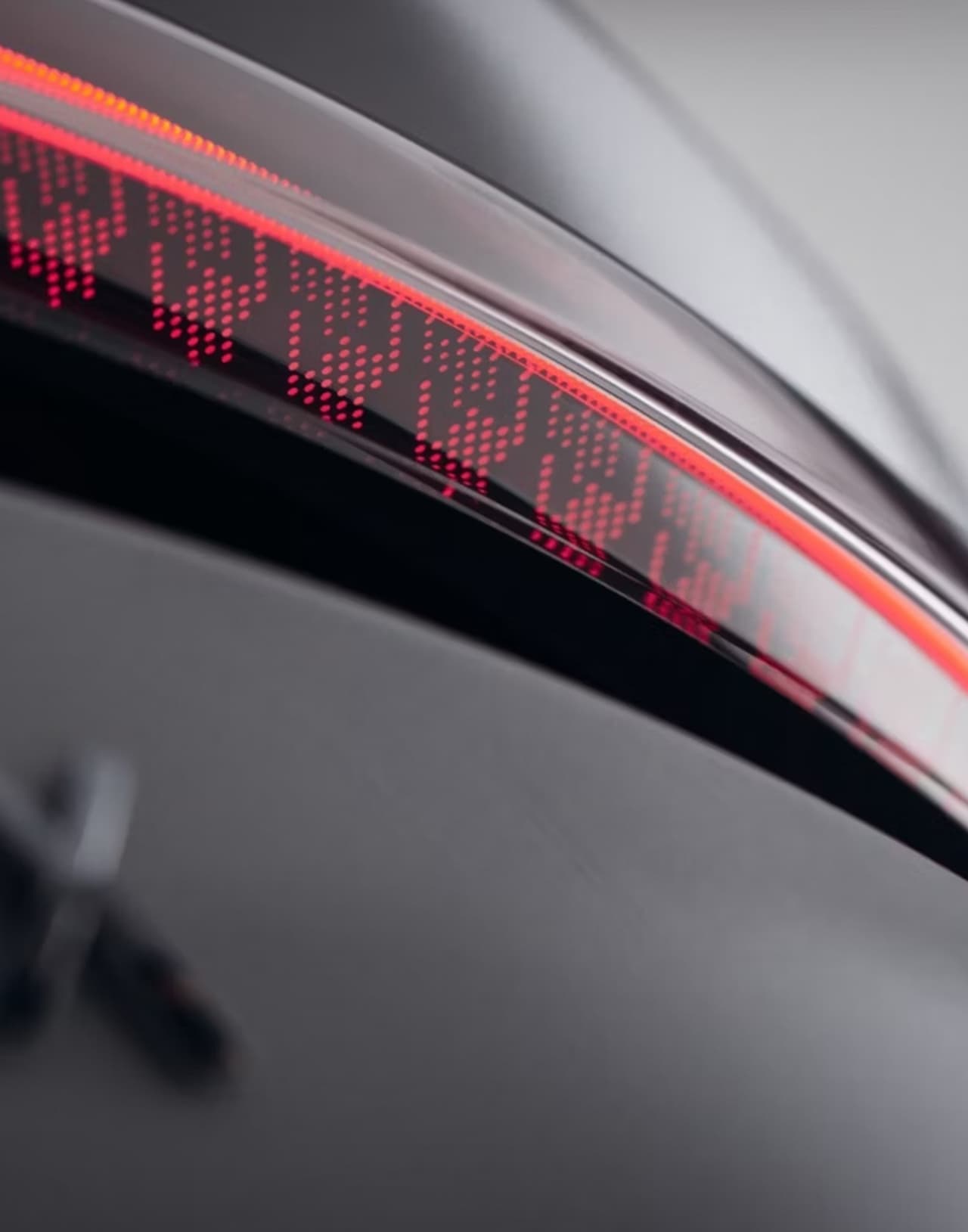 ZEEKR 7X 100KWH Long Range AWD - вид на заднюю фару электромобиля в Молдове
