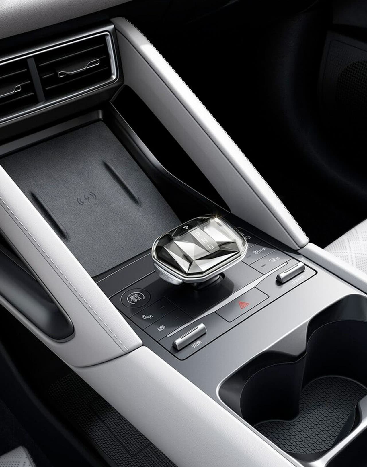 BYD_YUAN_UP_headlights_gear_lever