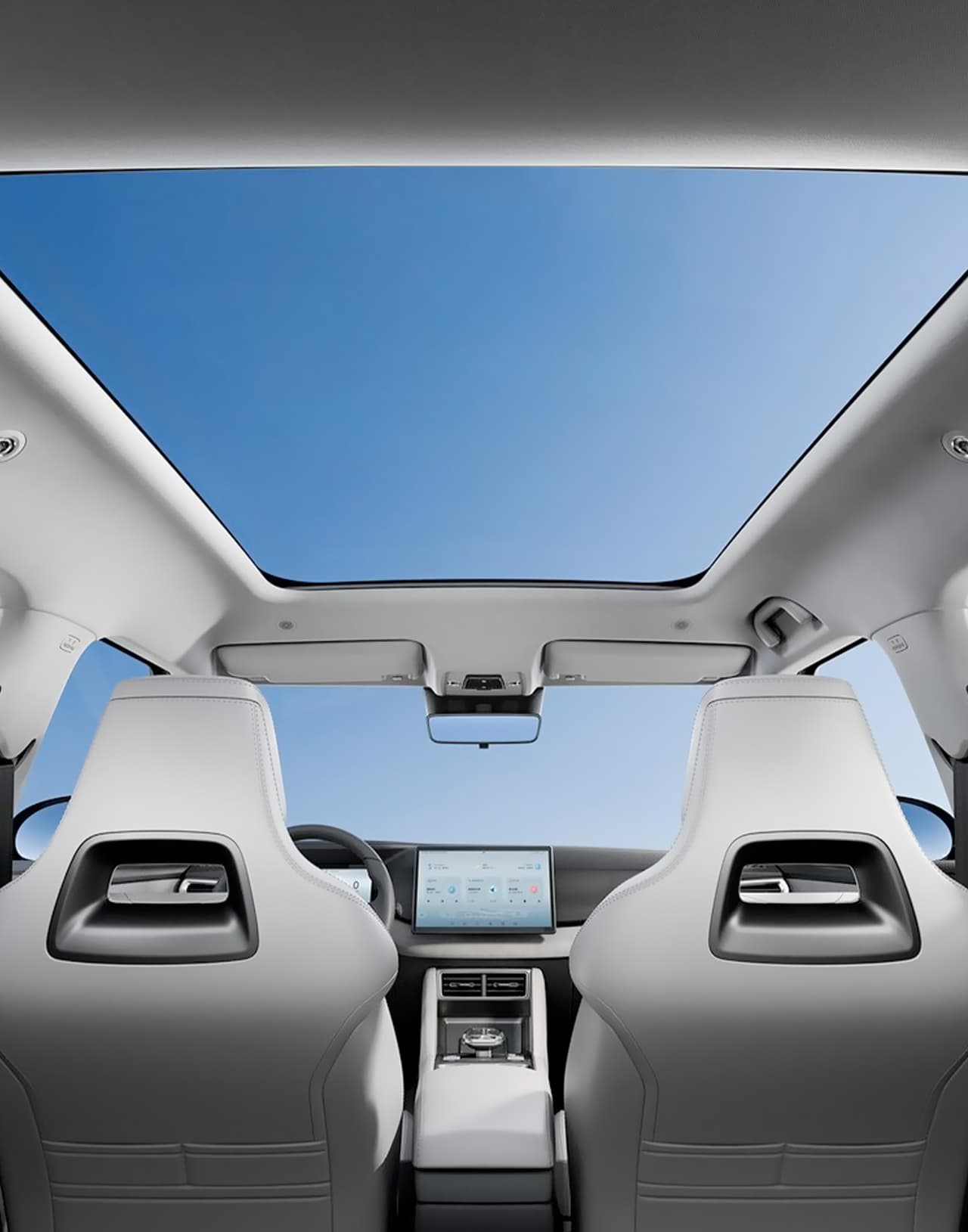 BYD_YUAN_UP_interior_whiteseat_whee_panoramic_roof