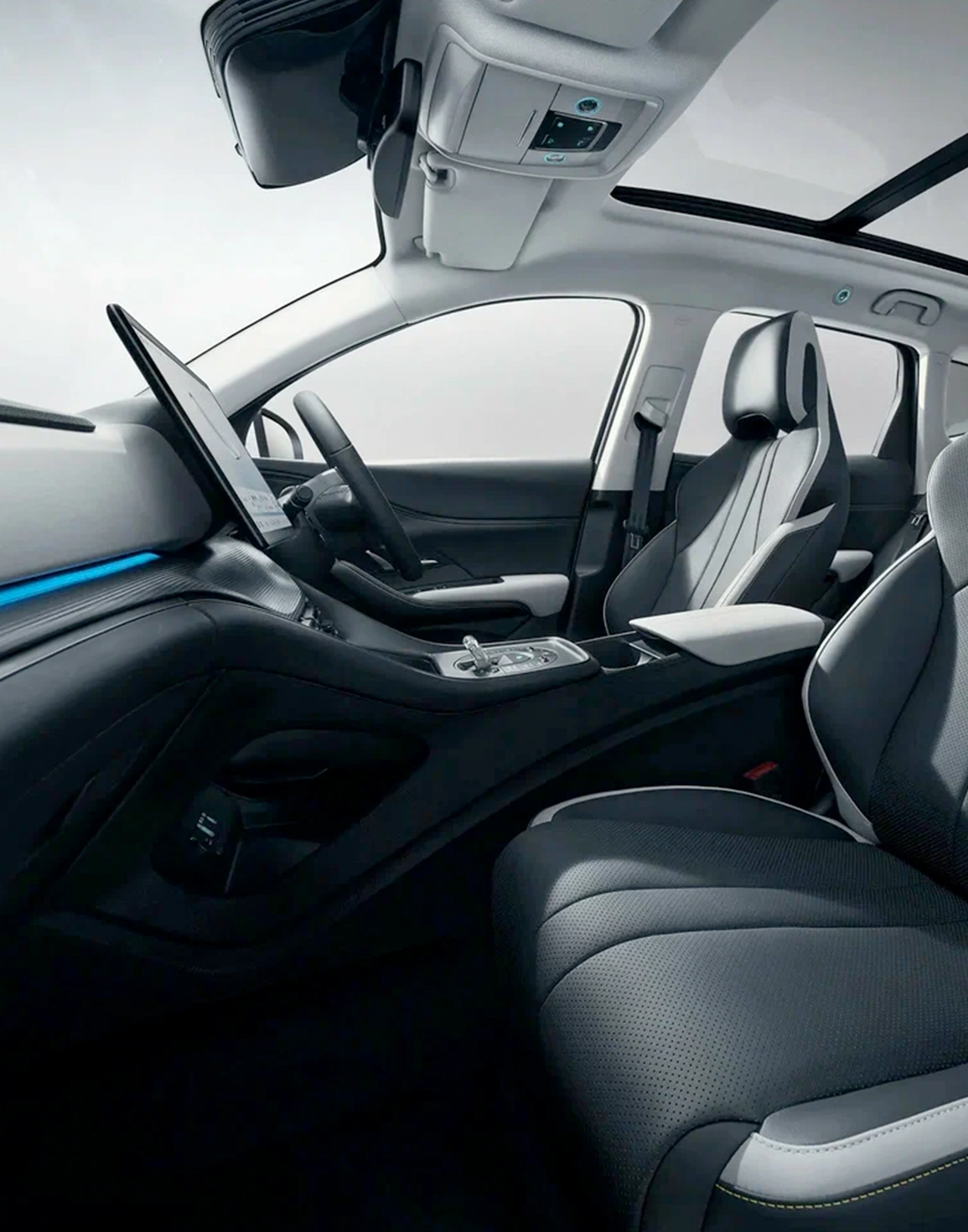 "Салон BYD Sea Lion 05 DM-i — современный интерьер гибридного кроссовера BYD в Кишинёве, Молдова